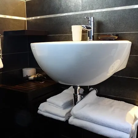 Magrine Bed & Breakfast 4*